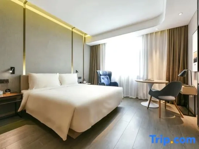 Standard Double room with view