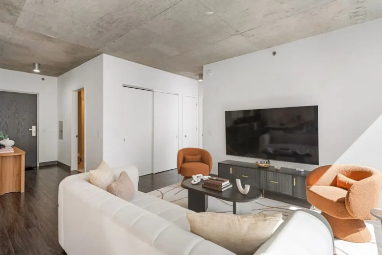 Designer Combo The Loop 2x 3BR Group Stay Views