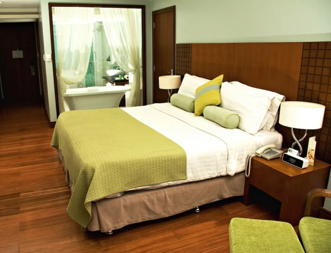 Suite with balcony