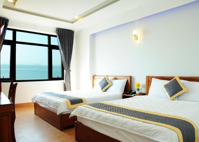 Standard Quadruple room with sea view