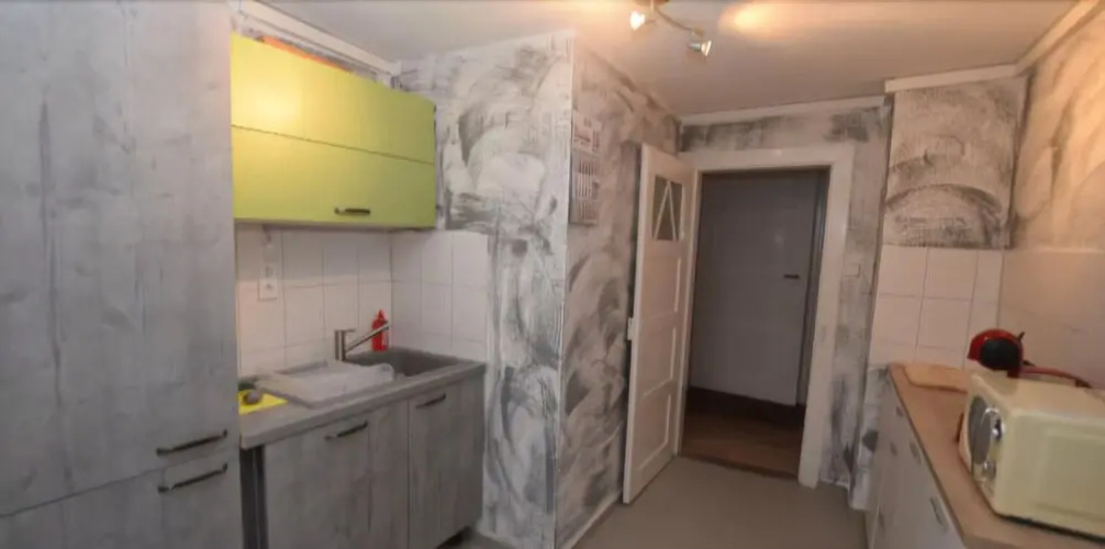 AB Apartment 83