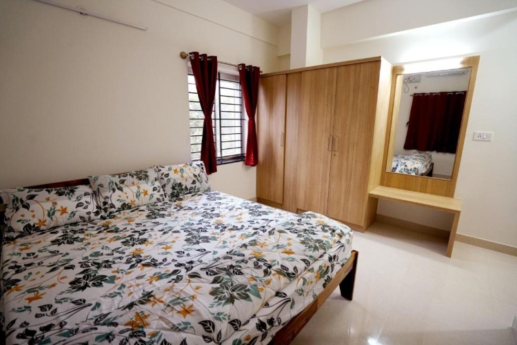 2 Bedrooms Apartment