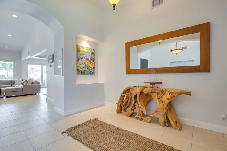 Canal Access & Pool: Lighthouse Point Getaway!