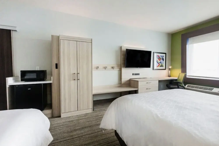 Quadruple Suite