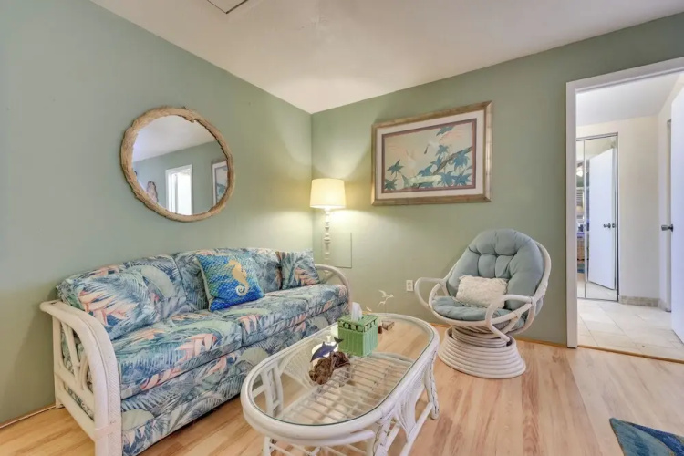 Serene St Augustine Townhome: Walk to Beach!