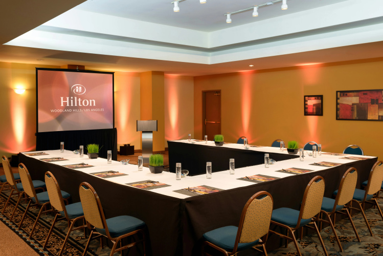 Hilton Woodland Hills/Los Angeles photo 21