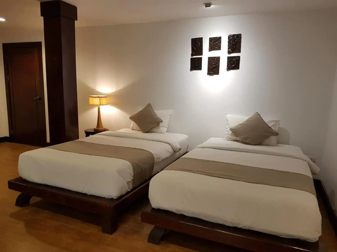 Akira Luang Prabang