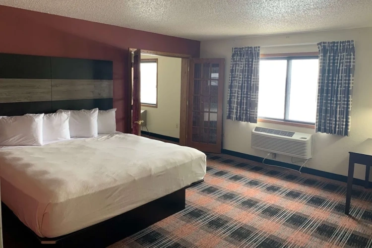 1 Bedroom Suite