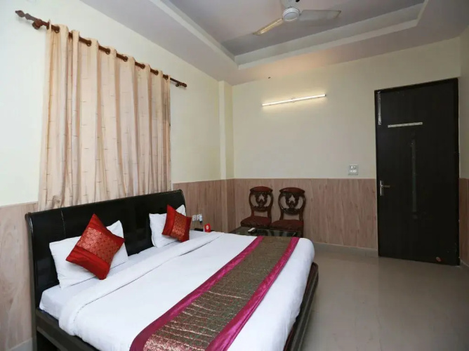 Krishna 26 By OYO Rooms