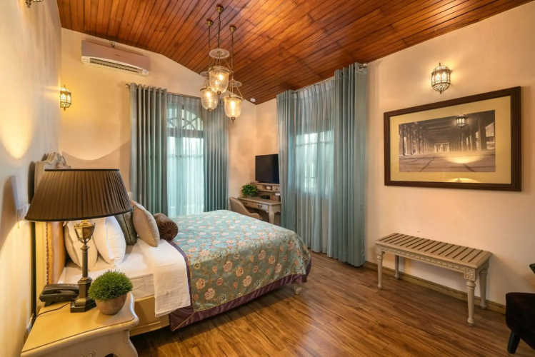 Clove Villa