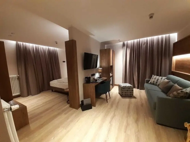 Deluxe Suite