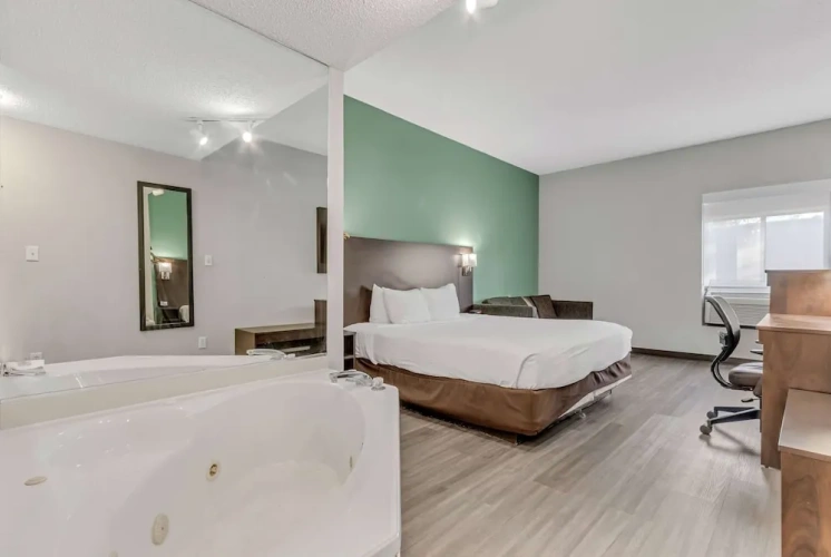 Deluxe Double Suite