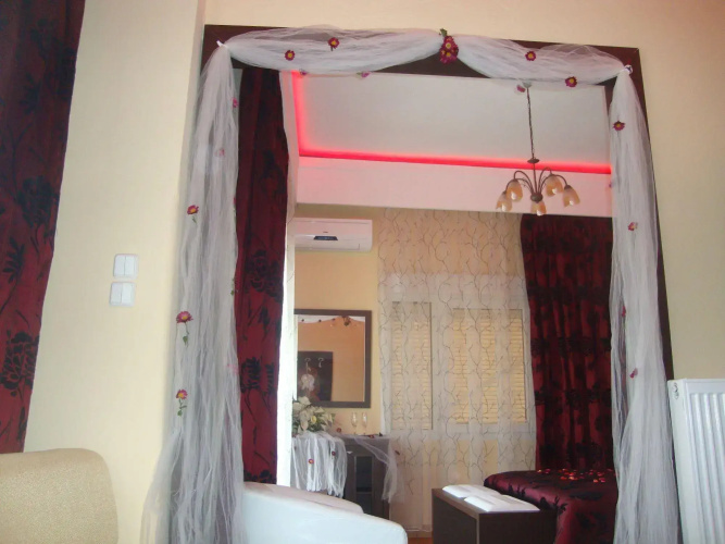 Hotel Emporiko