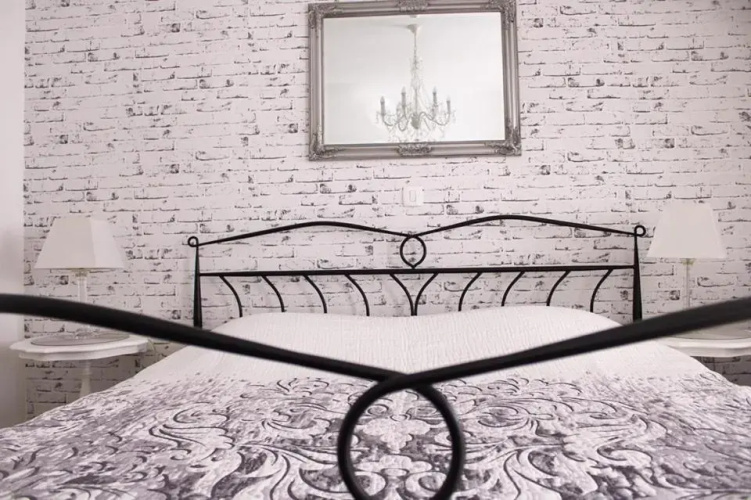 Bella Elia Apartment