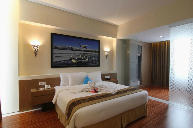 Megaland Hotel