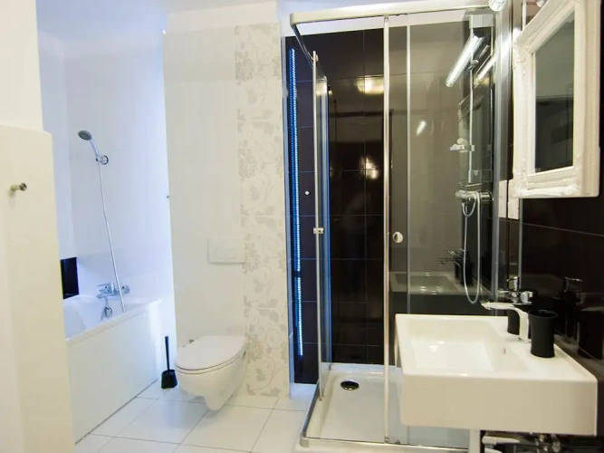 1 Bedroom Deluxe Apartment