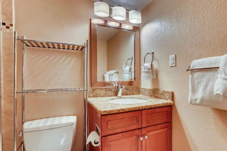 Mountainside  272h 2 Bedroom Condo by RedAwning
