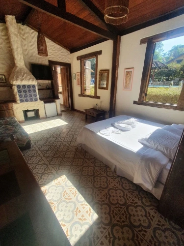 2 Bedrooms Standard Quadruple Family room with pool view