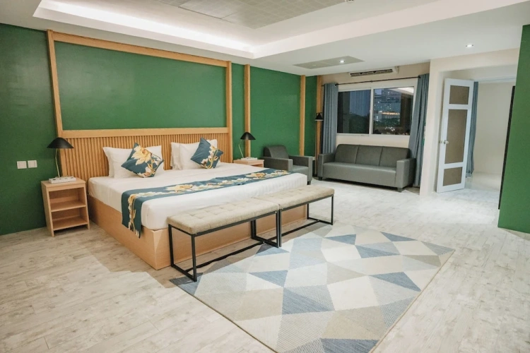 Luxury Suite