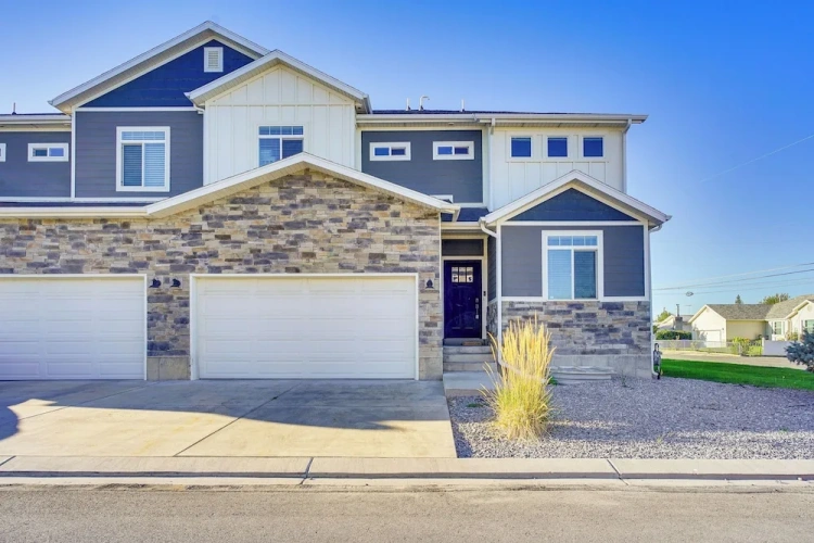 4 Bedrooms Cottage