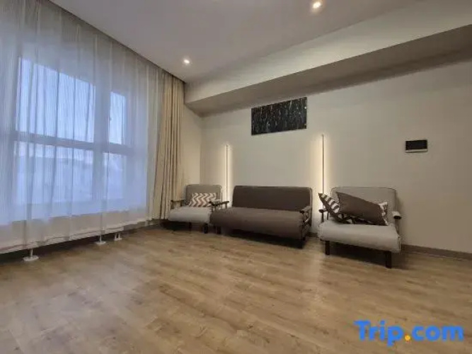 Spacious Central 2BR | 10 Guests | Near essentials