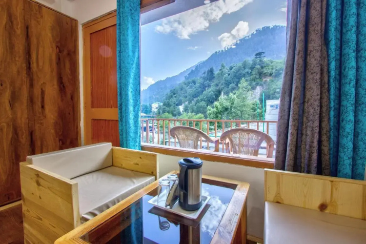 Hotel beas river retreat