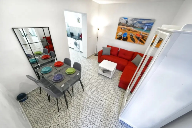 CASA VERDE Comfortable Air-Conditioned