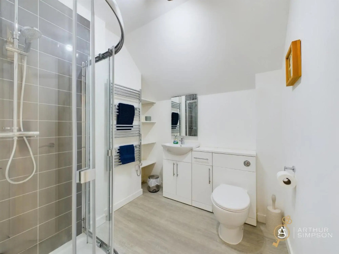 Brand New Town Centre Apartment