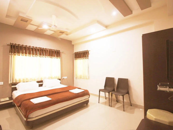 Hotel Rudra Plaza
