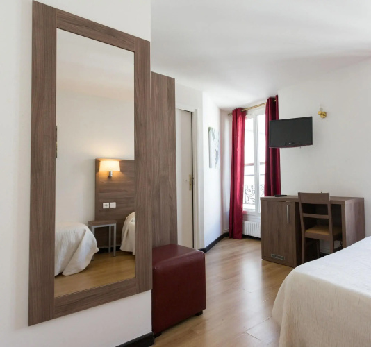 Victory Hotel Galou