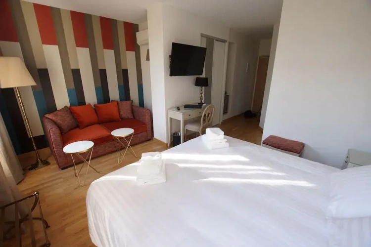 Superior Quadruple room