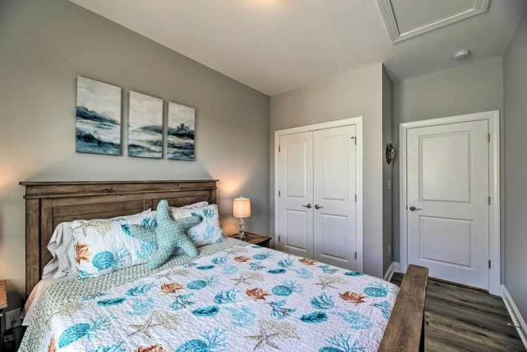 4 Bedrooms Cottage