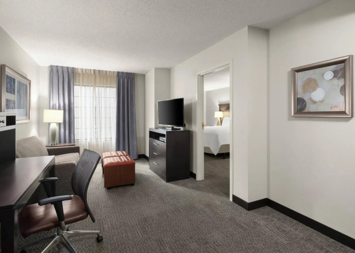 Staybridge Suites Indianapolis-Airport by IHG