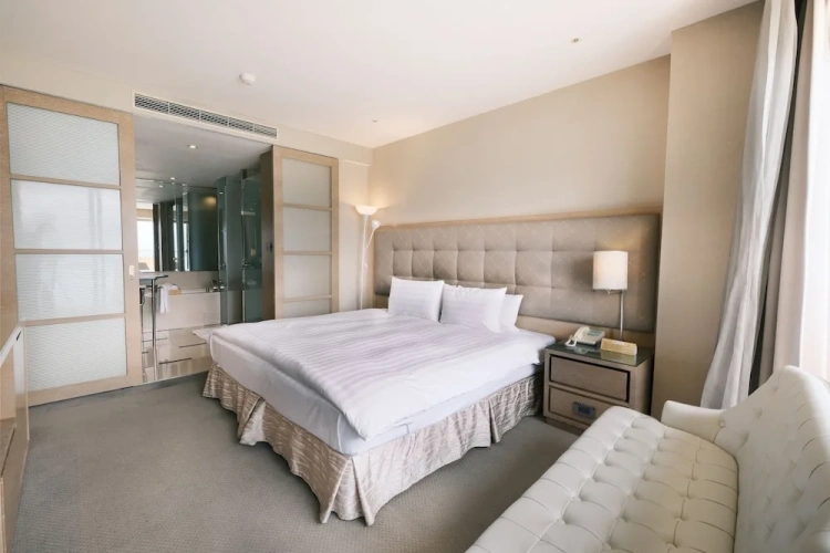 Standard Double room with balcony and with lake view