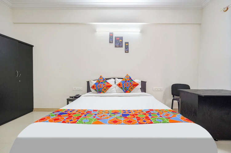 Fabhotel Emirates Inn