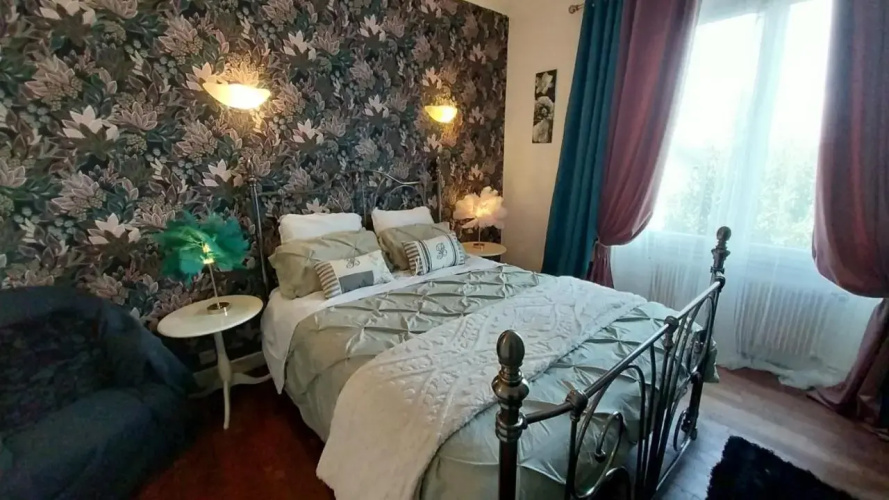 7 Bed & Breakfast