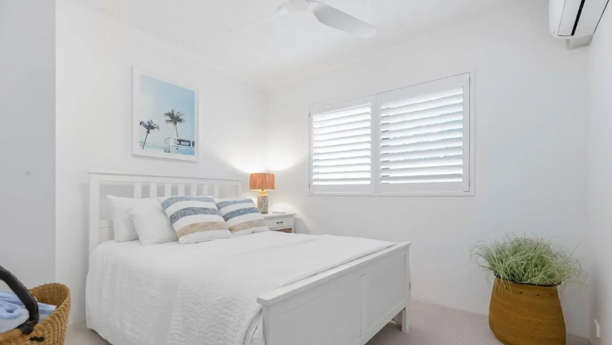 Unit 3 21 Park Generous and Comfortable Beachside Abode