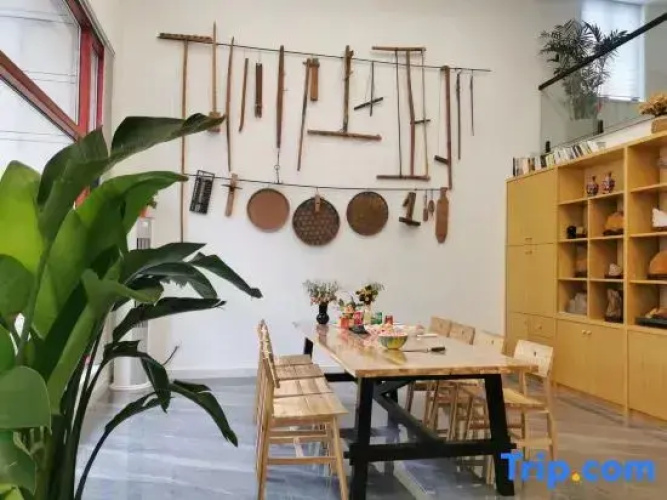Xinchang Mountain Residence