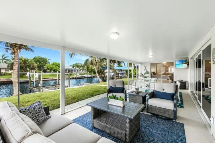 4 Bedrooms Cottage