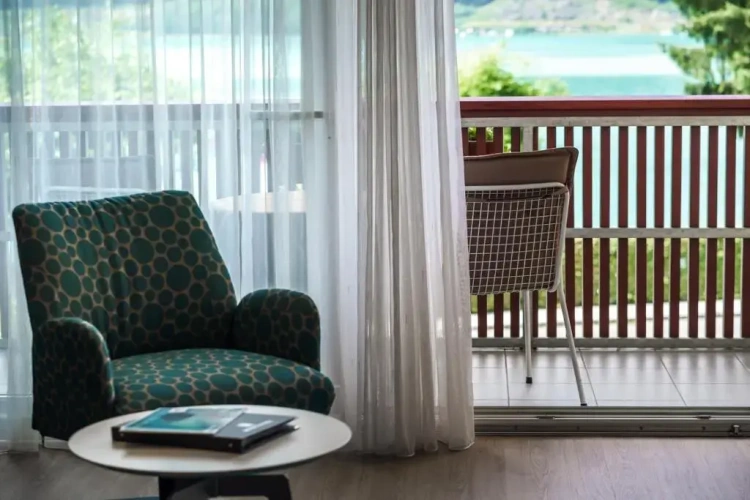 Deluxe Double room with balcony and with lake view