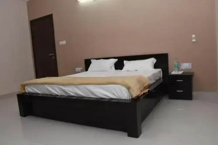 Hotel PoshLux