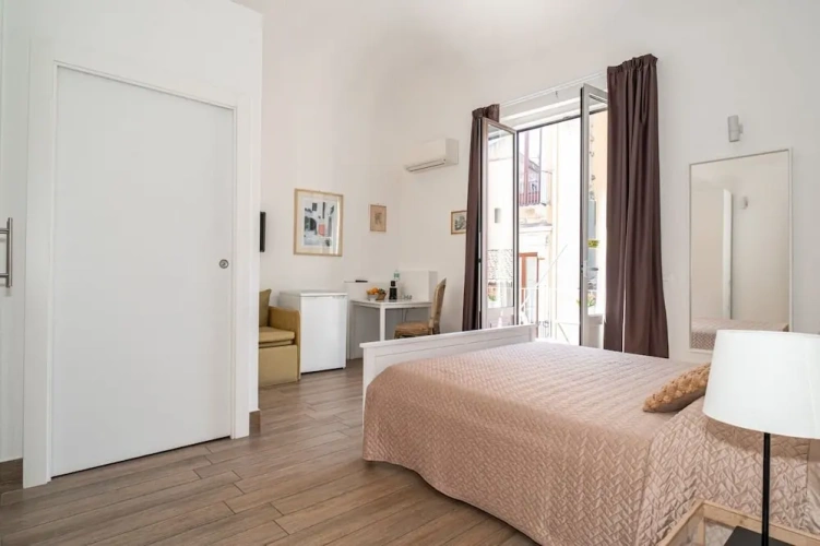 Superior Triple room with city view