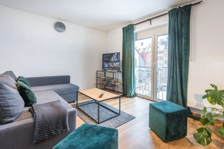 BRIGHT - Augsburg's Biggest - 4BR - Parking - Kitchen