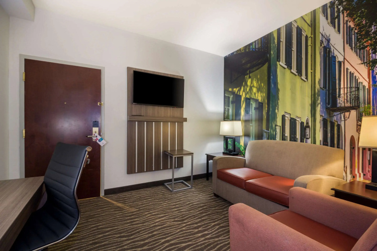 Clarion Pointe Charleston - West Ashley photo 15