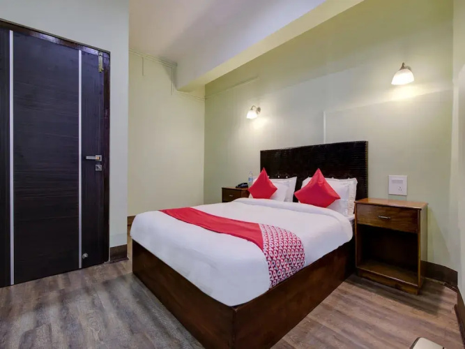 Oyo 19563 Infinity Inn