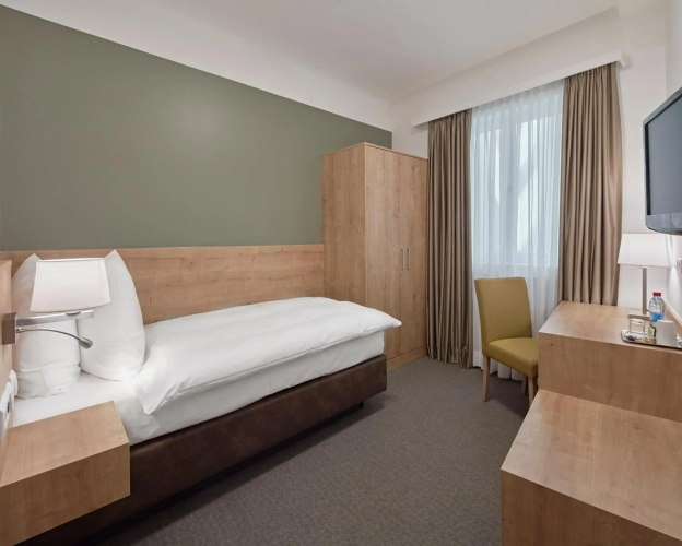 City Hotel
