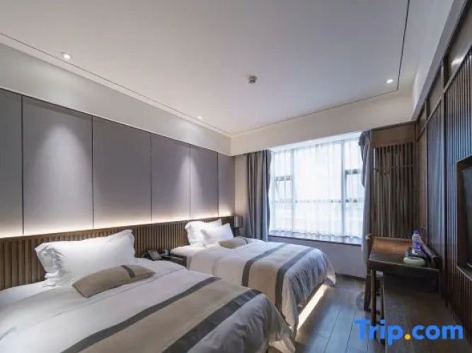 Deluxe Double Suite