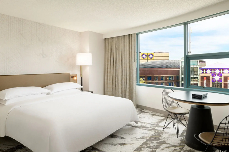Sheraton Cerritos Hotel