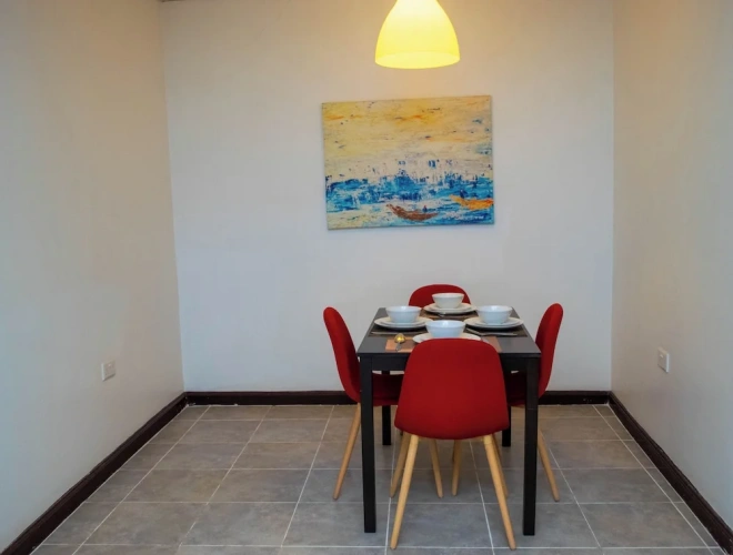 2 Bedrooms Apartment