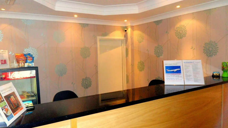 Heathrow Lodge